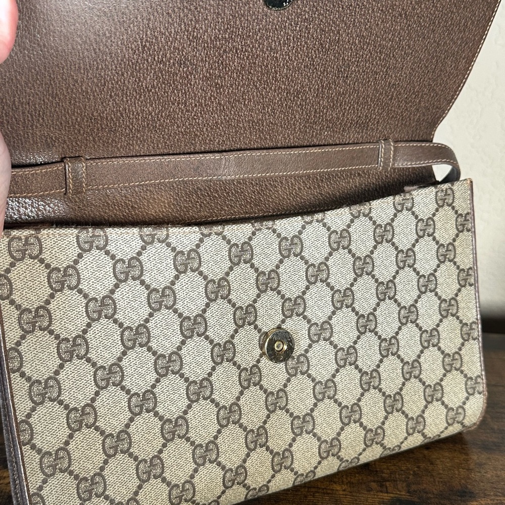 Gucci Beige Brown Monogram Crossbody Bag - Picture 8 of 14
